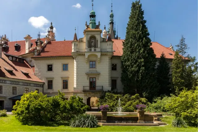 Průhonický zámek